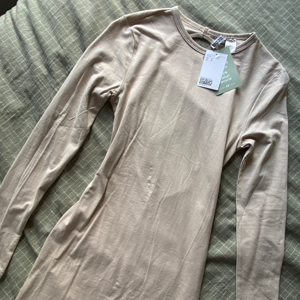 H&M Mini Cream Dress Open back